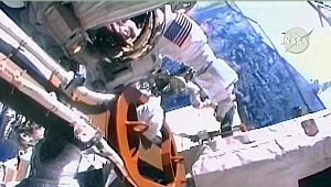 Randolph Bresnik instaluje nowe anteny