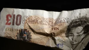 Pieniądze dają szczęście, gdy inni zarabiają mniej