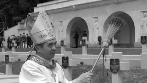 Ks. bp, gen. dywizji Tadeusz Płoski - ordynariusz polowy WP, fot. A. Chełstowski