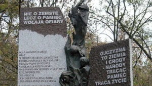 Pomnik stoi na Cmentarzu Rakowickim w Krakowie, fot. Stanisław Gawliński