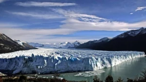 Ocieplający się klimat może ułatwić dostęp do jednej czwartej światowych zasobów ropy i gazu