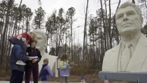 Pomnik Reagana w "Presidents Park" w Williamsburgu w stanie Virginia