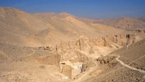 Miejsce ostatniego spoczynku śpiewaczki jest 64. grobowcem odkrytym w Dolinie Królów