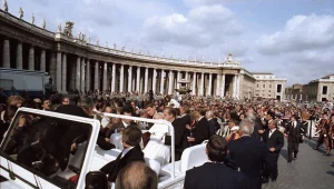 Zdjęcie wykonane tuż po zamachu na Jana Pawła II