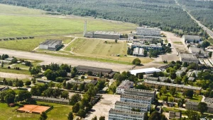 Widok z lotu ptaka dawnych Wojskowych Zakładów Lotniczych w Bydgoszczy