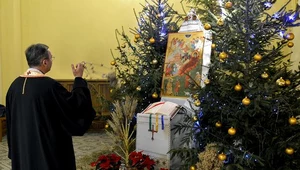 Kapłan okadza ikonę Narodzenia Pańskiego w soborze archikatedralnym w Przemyślu, fot. D. Delmanowicz