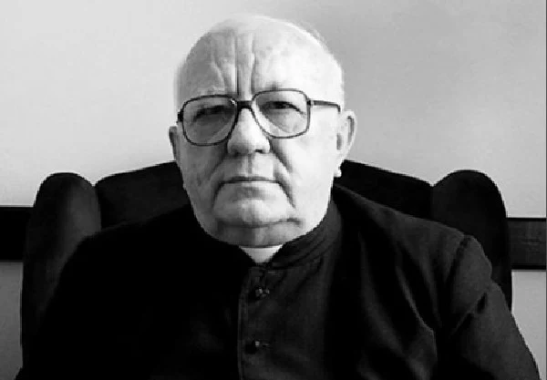 Ks. infułat dr Zdzisław Król, emerytowany kapelan Warszawskiej Rodziny Katyńskiej/fot.Artur Stelmasiak/www.niedziela.pl