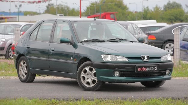 Peugeot 306 przechodził dwa faceliftingi - w 1997 i 1999 roku.