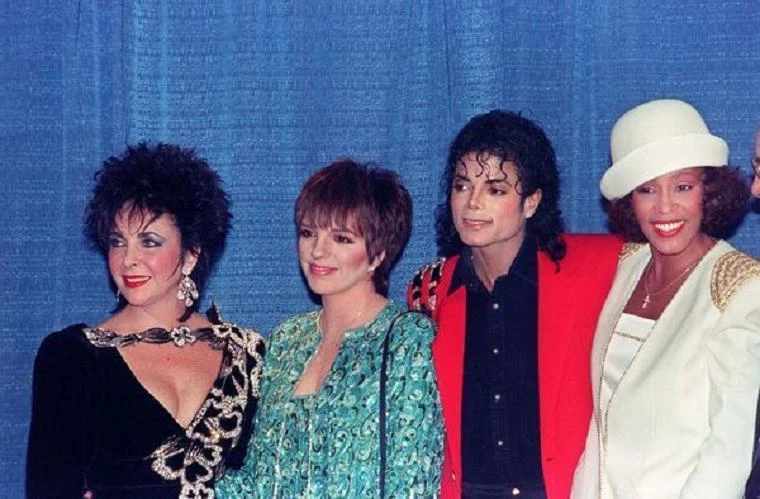 Z Elizabeth Taylor, Lizą Minnelli i Michaelem Jacksonem (1988 r.)