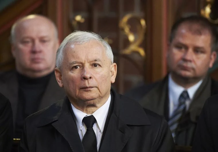 Prezes PiS Jarosław Kaczyński uczestniczy w mszy żałobnej w kościele Najświętszego Serca Jezusowego w Gdańsku-Wrzeszczu, fot. Adam Warżawa Prezes PiS Jarosław Kaczyński uczestniczy w mszy żałobnej w kościele Najświętszego Serca Jezusowego w Gdańsku-Wrzeszczu, fot. Adam Warżawa