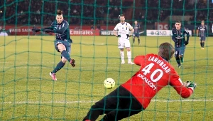 Zlatan Ibrahimović wykorzystuje karnego