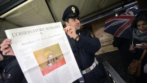 Informacja o abdykacji papieża na pierwszej stronie dziennika "L'Osservatore Romano"