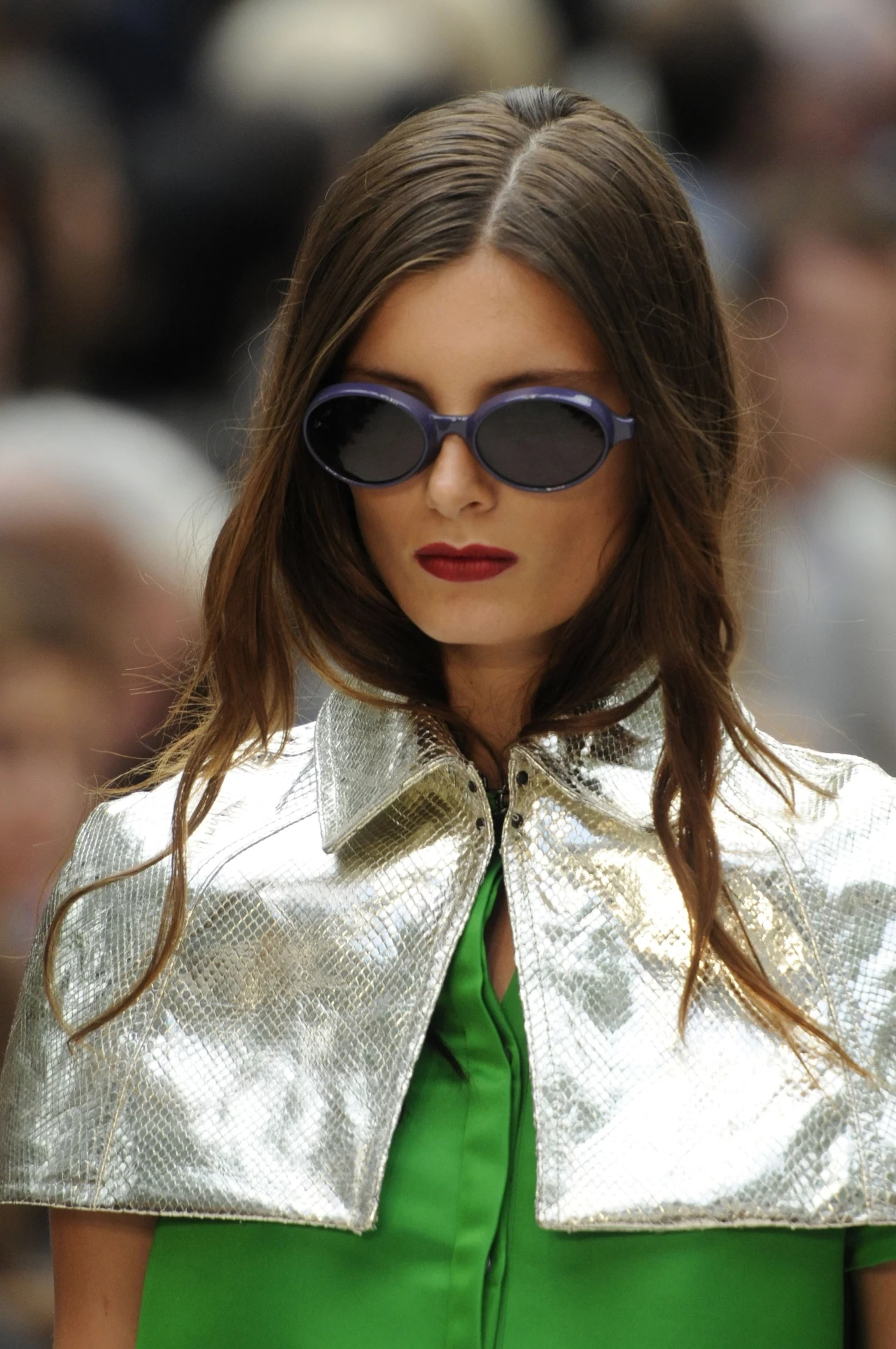 Okulary przeciwsłoneczne na pokazie Burberry - można się w nich przejrzeć Okulary przeciwsłoneczne na pokazie Burberry - można się w nich przejrzeć