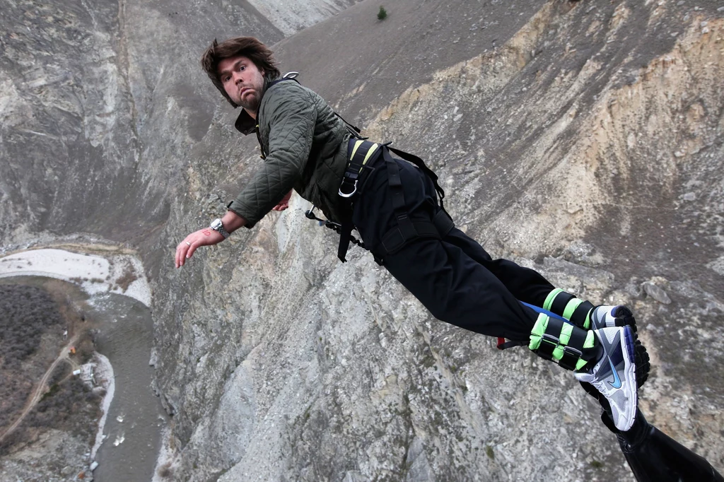 Skoki na bungee, czy inne szaleństwa - jako singiel można sobie pozwolić na wiele