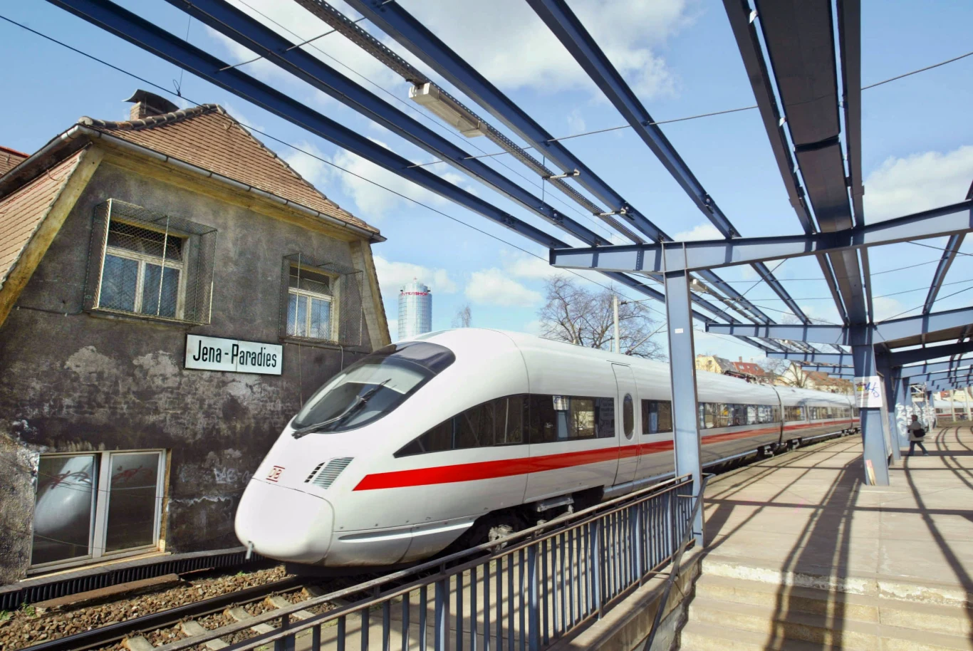 Niemiecki ICE train. Prędkość maksymalna - 406 km/h