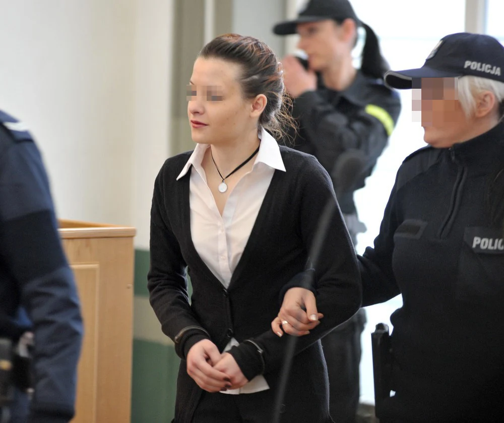 Ze względu na zainteresowanie mediów proces odbywa się w specjalnej sali Sądu Okręgowego w Katowicach na terenie koszar policji. Na rozprawę weszli jedynie posiadacze specjalnych przepustek. 