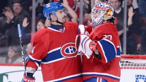 Tomas Plekanec (z lewej) i Peter Budaj z Montreal Canadiens