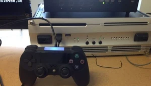Zdjęcie rzekomego pada do PlayStation 4, które jakiś czas temu opublikował serwis Destructoid