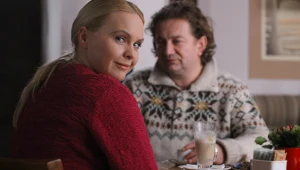 Anka (Magda Stużyńska-Brauer). po wypadku samochodowym spowodowanym pod wpływem alkoholu, trafi na leczenie do klubu AA, gdzie pozna Krzysztofa...