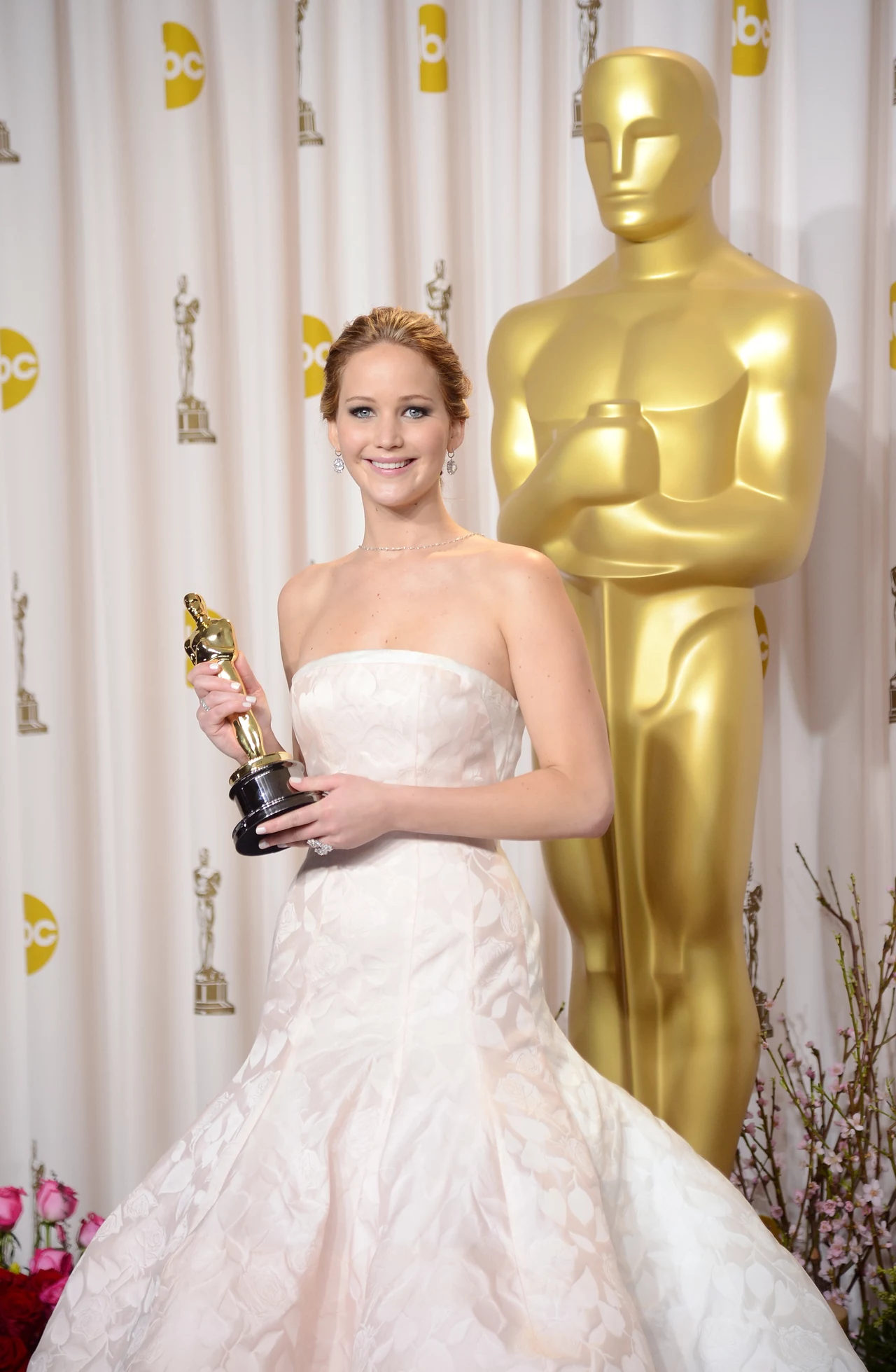 Jennifer Lawrence podczas 85. gali wręczenia Oscarów Jennifer Lawrence podczas 85. gali wręczenia Oscarów