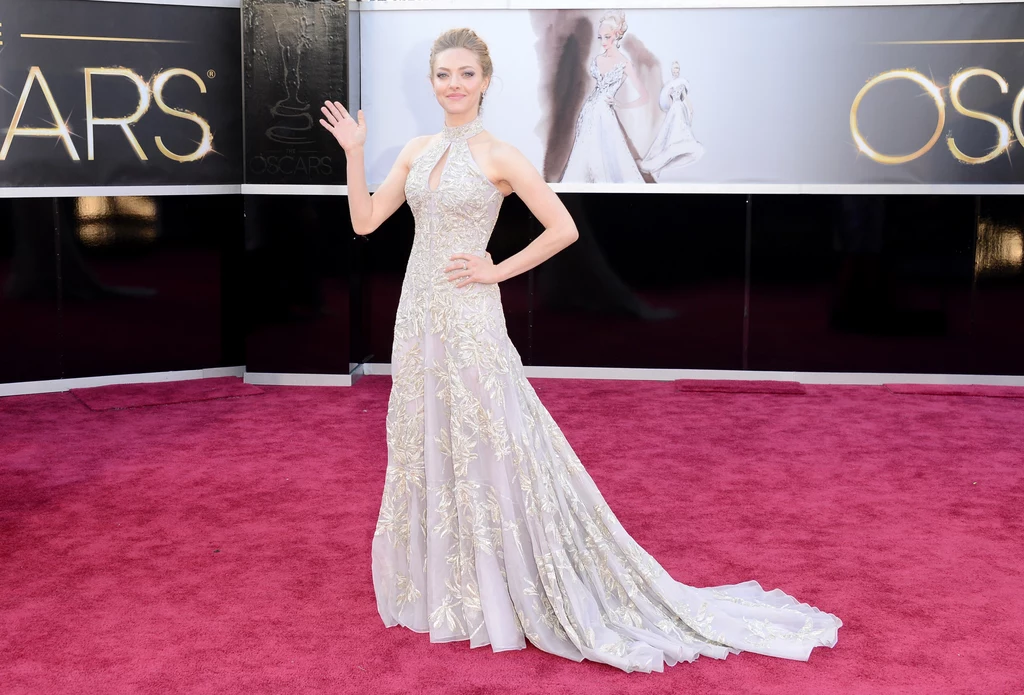 Amanda Seyfried w sukni domu mody Alexandra McQueena Amanda Seyfried w sukni domu mody Alexandra McQueena