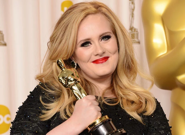 Adele właśnie dostała Oscara za piosenkę "Skyfall"