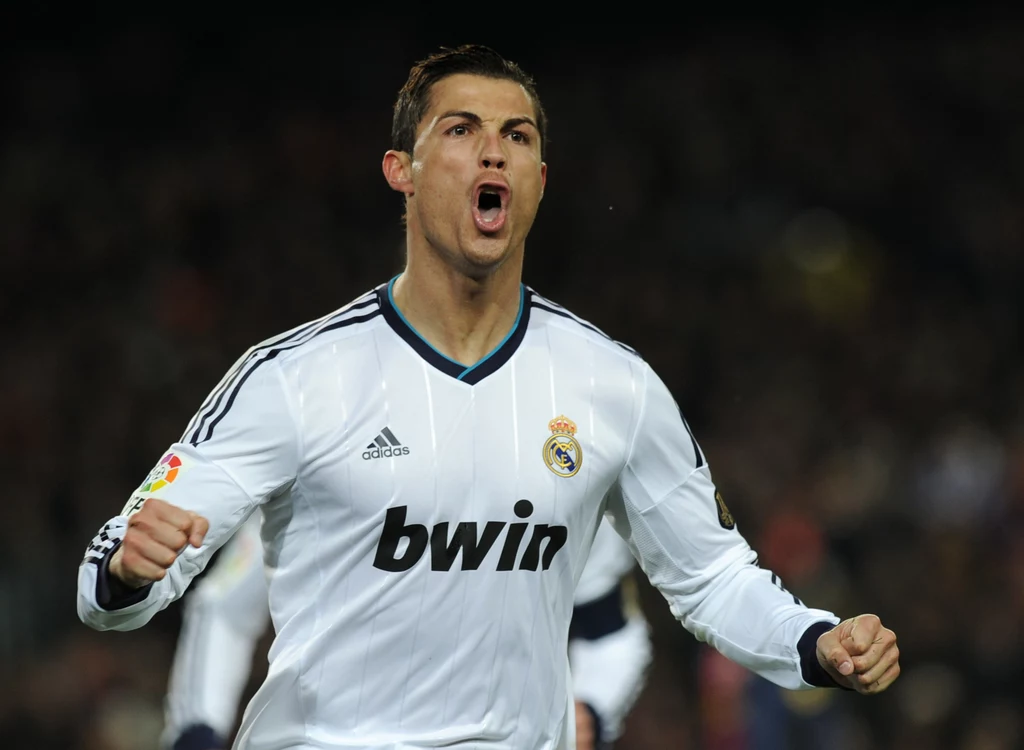 FC Barcelona przegrała 1-3 z Realem Madryt na Camp Nou. Gwiazdą spotkania był Cristiano Ronaldo. "Królewscy" awansowali do finału Pucharu Króla FC Barcelona przegrała 1-3 z Realem Madryt na Camp Nou. Gwiazdą spotkania był Cristiano Ronaldo. "Królewscy" awansowali do finału Pucharu Króla