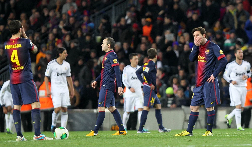 FC Barcelona przegrała 1-3 z Realem Madryt na Camp Nou. Gwiazdą spotkania był Cristiano Ronaldo. "Królewscy" awansowali do finału Pucharu Króla FC Barcelona przegrała 1-3 z Realem Madryt na Camp Nou. Gwiazdą spotkania był Cristiano Ronaldo. "Królewscy" awansowali do finału Pucharu Króla