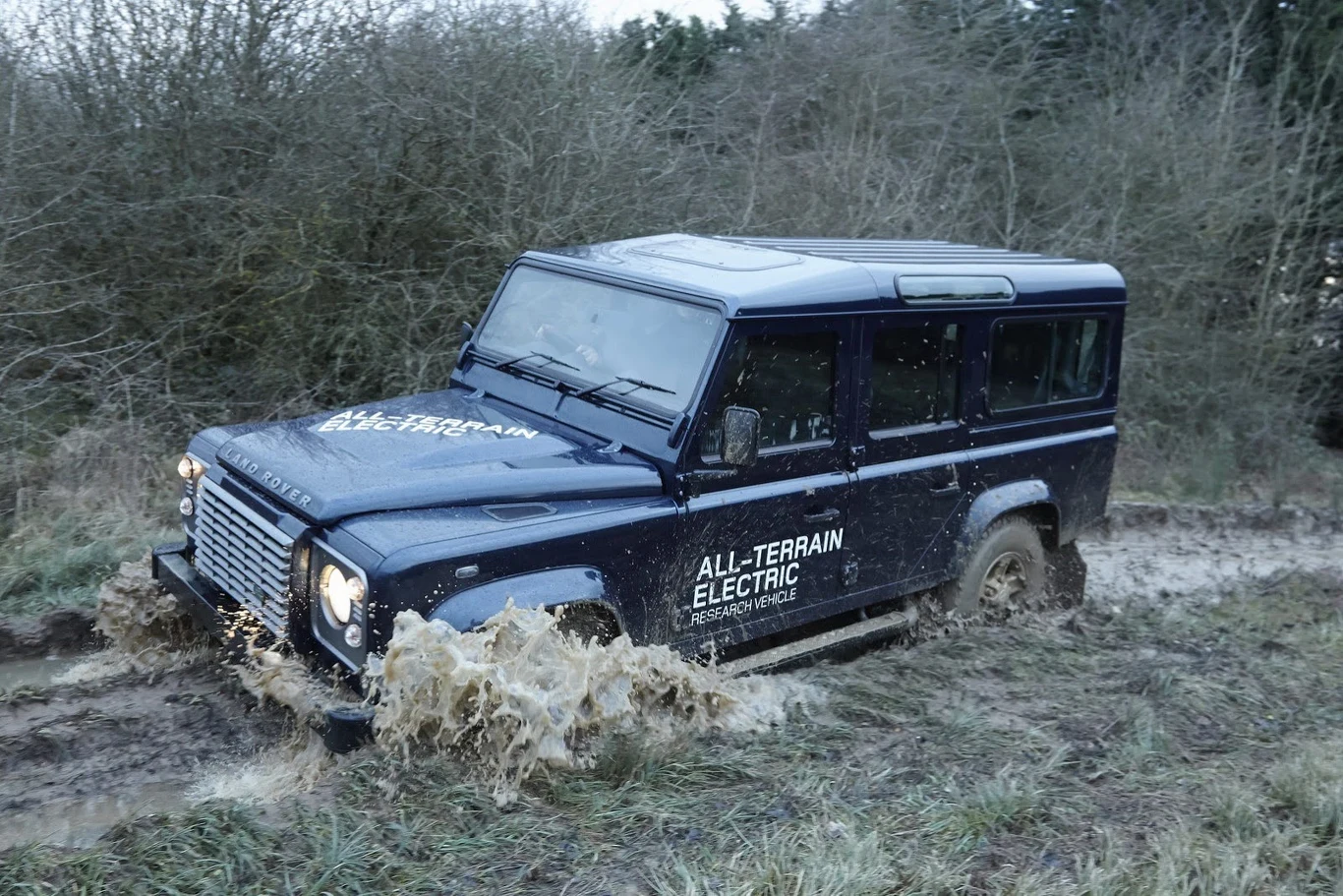 Land Rover Defender EV