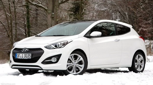 Hyundai i30 produkowany jest w Czechach. Przednie drzwi wersji 3-drzwiowej są o 17 cm dłuższe niż w 5-drzwiowej.