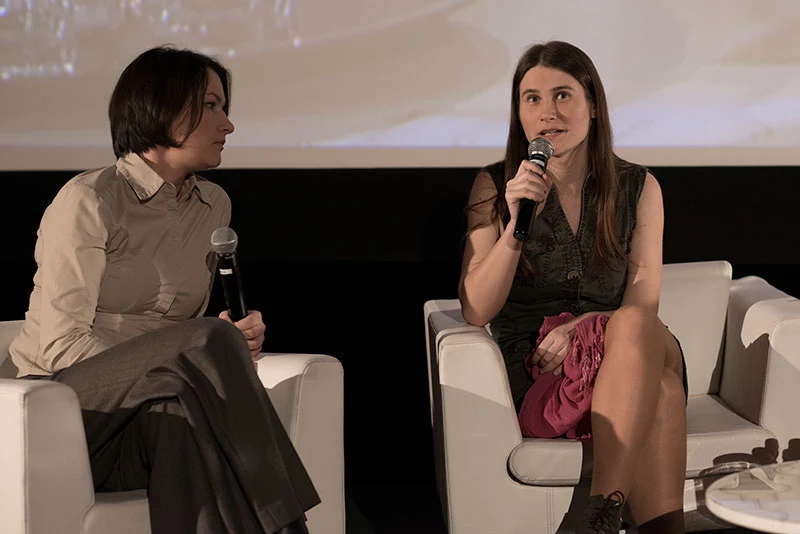 Po pokazie filmu „Za wzgórzami” ambasadorka i prowadząca projekt Grażyna Torbicka poprowadziła rozmowę z gośćmi: Cristiną Flutur, odtwórczynią głównej roli w filmie i laureatką nagrody aktorskiej w Cannes oraz Tadeuszem Bartosiem, znanym teologiem, filozofem i publicystą oraz widzami. Już 7 marca ten sam film wraz z retransmisją rozmowy zostaną zaprezentowane w 17 kolejnych kinach sieci Multikino. Po pokazie filmu „Za wzgórzami” ambasadorka i prowadząca projekt Grażyna Torbicka poprowadziła rozmowę z gośćmi: Cristiną Flutur, odtwórczynią głównej roli w filmie i laureatką nagrody aktorskiej w Cannes oraz Tadeuszem Bartosiem, znanym teologiem, filozofem i publicystą oraz widzami. Już 7 marca ten sam film wraz z retransmisją rozmowy zostaną zaprezentowane w 17 kolejnych kinach sieci Multikino.