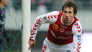 Grzegorz Krychowiak właśnie pokonał bramkarza PSG