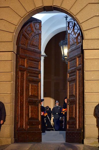 Zamknięcie bramy w Castel Gandolfo