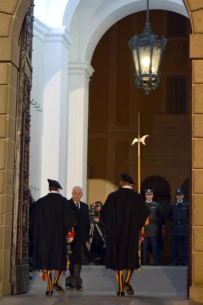 Zamknięcie bramy w Castel Gandolfo