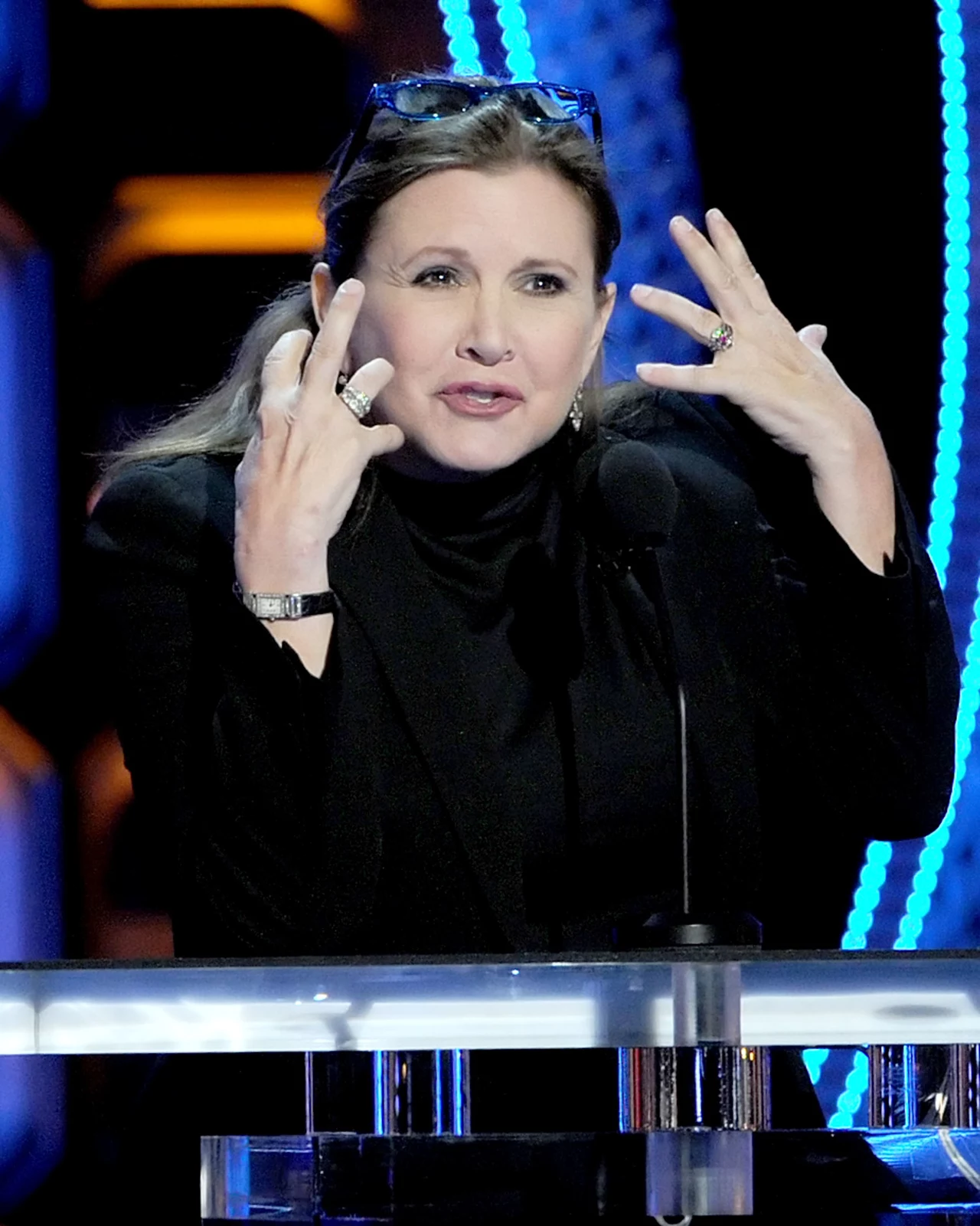 Carrie Fisher jest także pisarką i laureatką Los Angeles Pen Award za debiut książkowy Carrie Fisher jest także pisarką i laureatką Los Angeles Pen Award za debiut książkowy