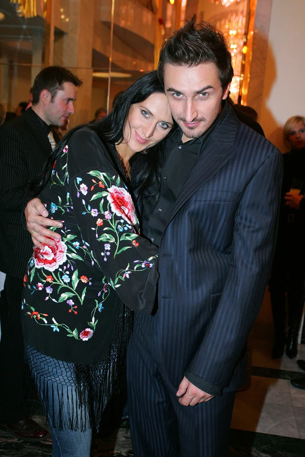 Może Sebastianowi potrzeba bliskiej osoby przy boku? Może Sebastianowi potrzeba bliskiej osoby przy boku?