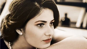 Autorką książki o kobietach dyktatorów jest Diane Ducret 