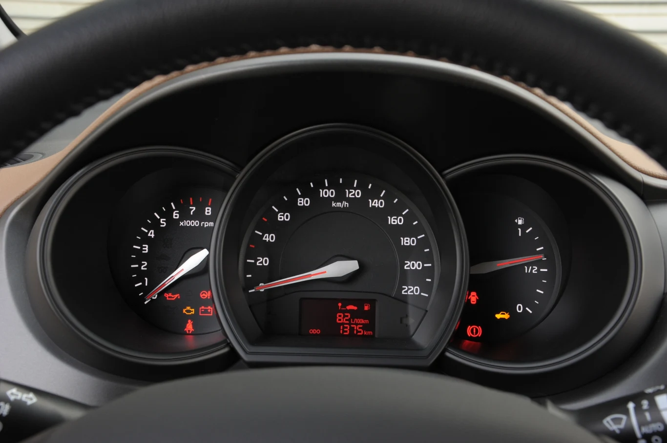 Zachodzące na siebie zegary robią się znakiem rozpoznawczym Kii. W Rio tarcze ukryte są jednak w głębokich tubach.