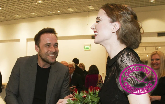 Łukasz Nowicki gratuluje Halinie Mlynkovej