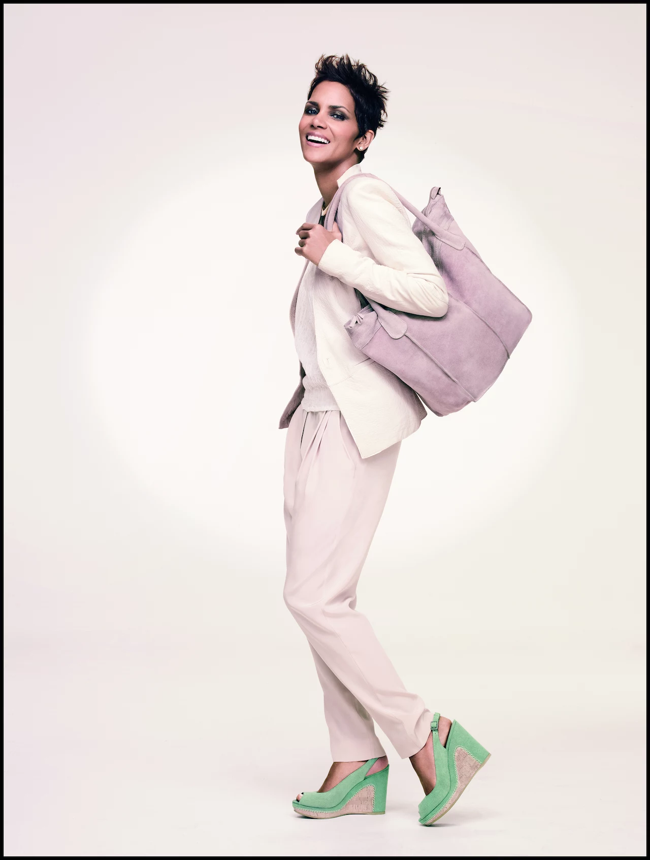 Halle Berry w nowej kampanii reklamowej firmy Deichmann Halle Berry w nowej kampanii reklamowej firmy Deichmann