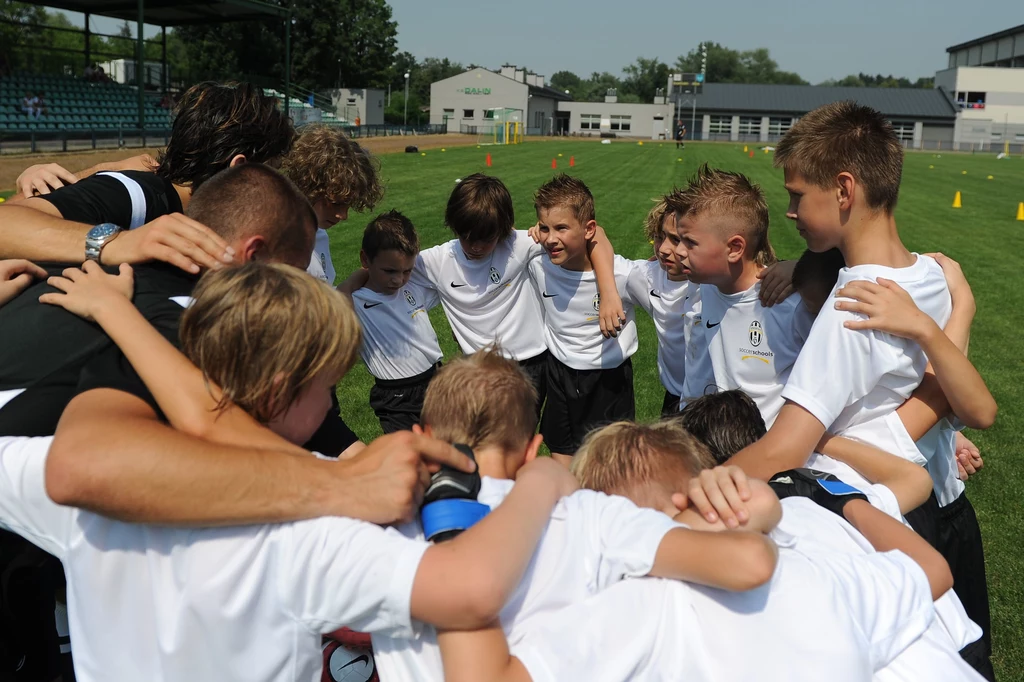 Młodzi adepci futbolu