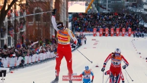 Justyna Kowalczyk mija linię mety w finale sprintu w Drammen