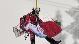 Hans Kroell został ze stoku zabrany helikopterem do szpitala