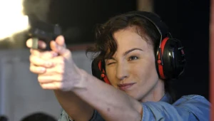 Maja Hirsch w serialu "Na krawędzi"