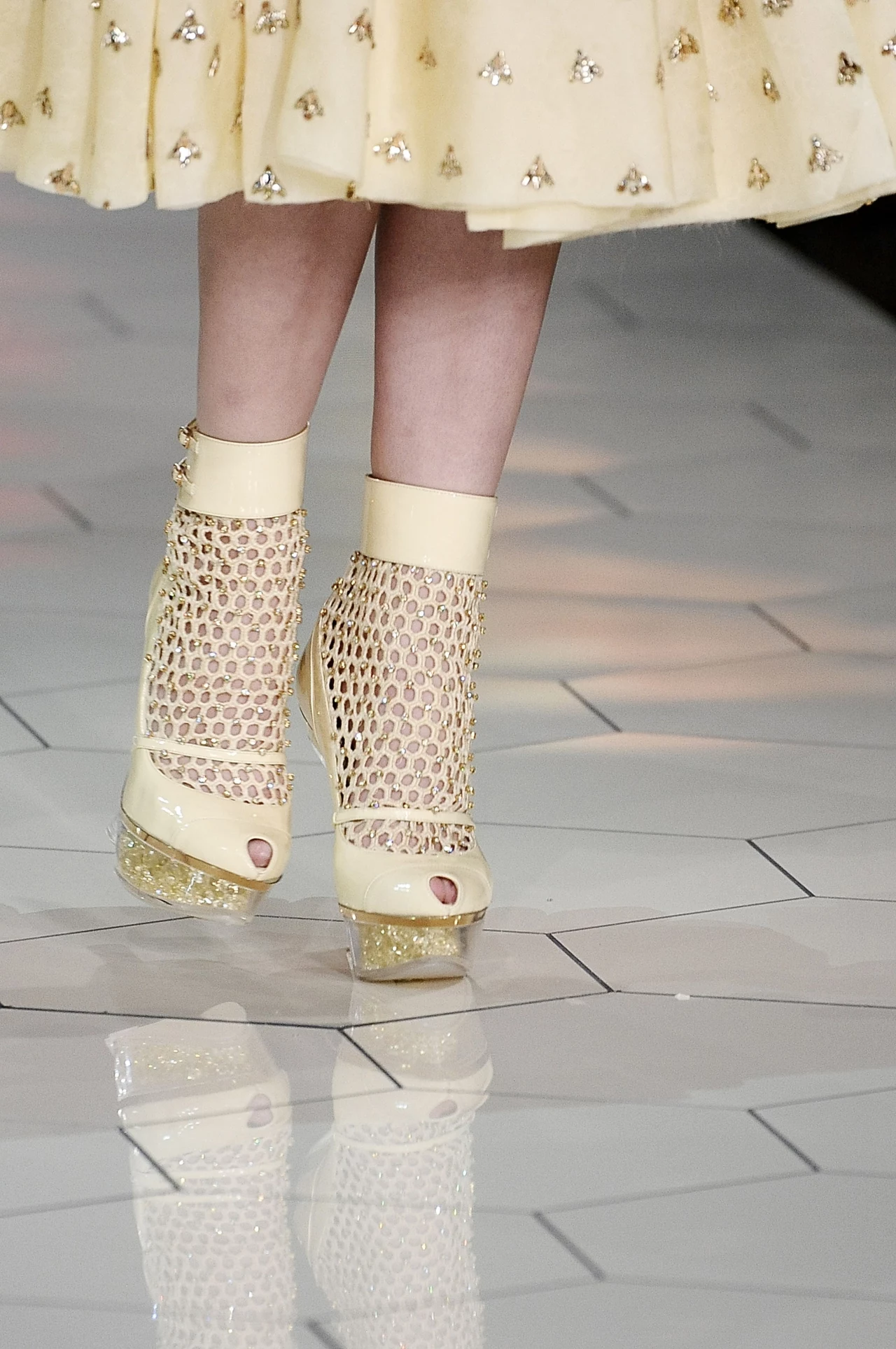 Buty na pokazie domu mody Alexander McQueen Buty na pokazie domu mody Alexander McQueen
