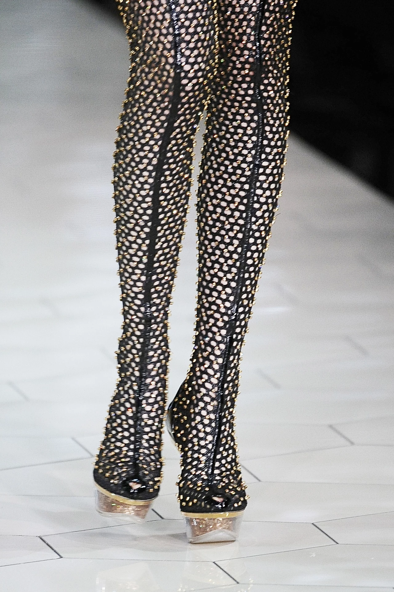 Buty na pokazie domu mody Alexander Mcqueen Buty na pokazie domu mody Alexander Mcqueen