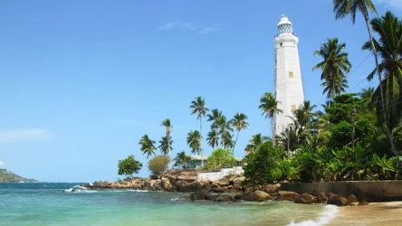 Sri Lanka ma do zaoferowania turystom wiele ciekawych zabytków, a także rozległe plaże