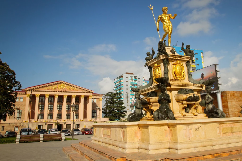 Miasto chce wyglądać jak przed mrocznymi dla Gruzji czasami władzy radzieckiej. Szybko się zmienia