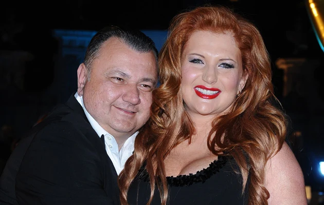 Adam Grycan jest w stałym kontakcie z przyrodnią siostrą. Na zdjęciu z żoną Martą Grycan