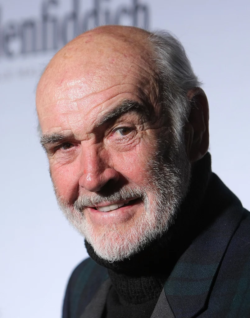 Niektórym mężczyznom wiek nawet pomaga. Na zdjęciu Sean Connery